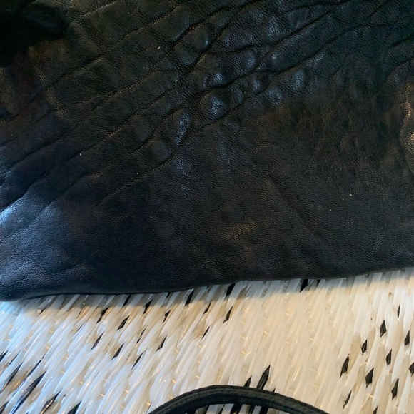 Classic Black Textured Leather Crossbody Bag - Picture 2 of 7